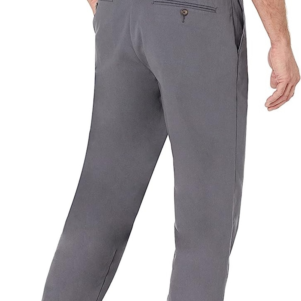 Amazon Essentials Men's Classic-Fit Wrinkle-Resist Flat-Front Chino Pant 38x30